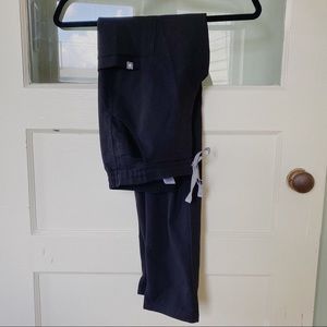 FIGS Yola Black XXS Tall.